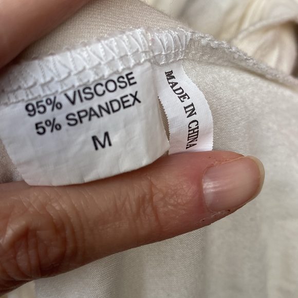 Cute cream shrug - Picture 4 of 4